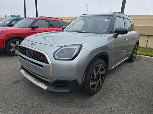 Certified 2025 MINI Cooper Countryman S image 2