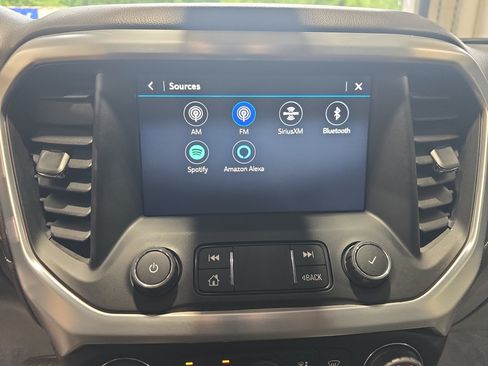 Used 2020 GMC Acadia SLT FWD image 22