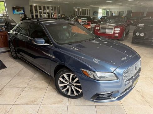 Used 2018 Lincoln Continental Premiere image 2