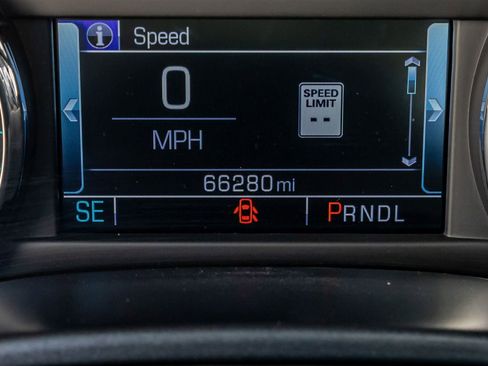 Used 2018 Chevrolet Silverado 1500 LT w/ All Star Edition image 20