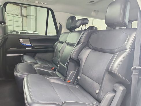 Used 2025 Ford Expedition Max Platinum AWD/4WD image 11