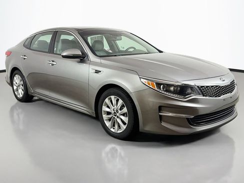 Used 2018 Kia Optima EX w/ Premium Package FWD image 36