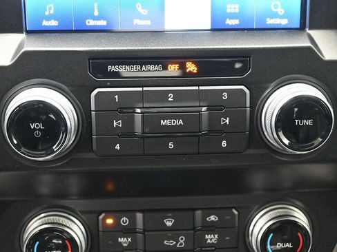 Used 2020 Ford F150 Platinum w/ Equipment Group 701A Luxury image 29