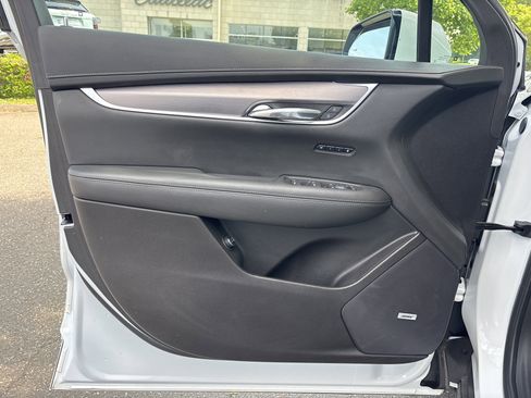 Used 2024 Cadillac XT6 Luxury w/ LPO, Floor Liner Package image 22