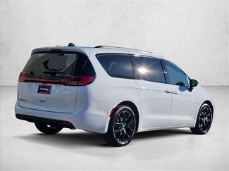 New 2026 Chrysler Pacifica Select w/ S Appearance Package FWD video 2