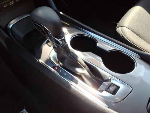 Used 2024 Chevrolet Malibu LT FWD image 14