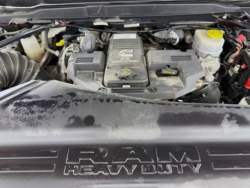 Used 2019 RAM 2500 Laramie w/ Night Edition image 30