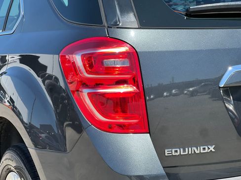 Used 2017 Chevrolet Equinox LS FWD image 26