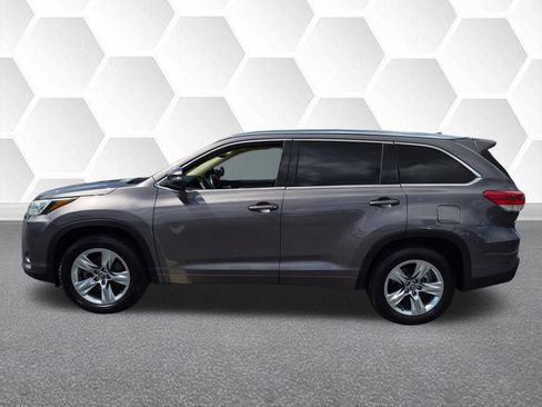 Used 2017 Toyota Highlander Limited FWD image 6