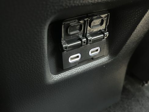 Used 2024 Toyota RAV4 XLE FWD image 31