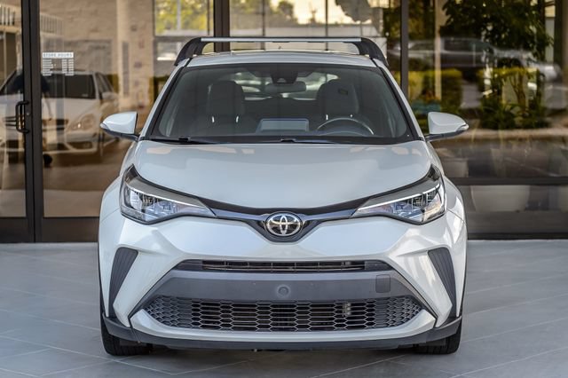 Used 2020 Toyota C-HR XLE FWD image 5