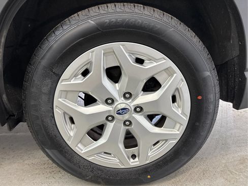 Used 2024 Subaru Forester AWD/4WD image 29