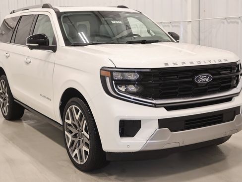 New 2025 Ford Expedition Platinum w/ Platinum Ultimate Package image 2