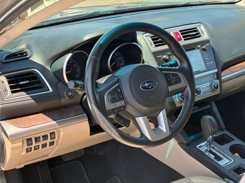 Used 2016 Subaru Outback 2.5i Limited AWD/4WD image 16