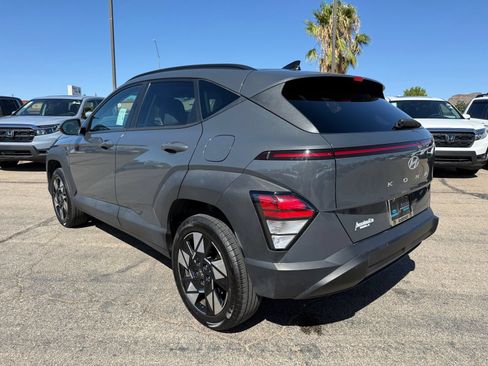 Used 2024 Hyundai Kona SEL AWD/4WD image 9