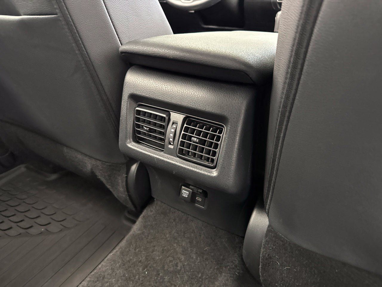 Used 2026 Toyota Camry SE w/ Multimedia Upgrade Package FWD image 45