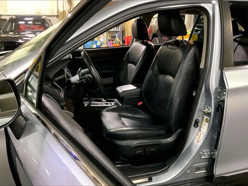 Used 2019 Subaru Outback 2.5i Limited image 8