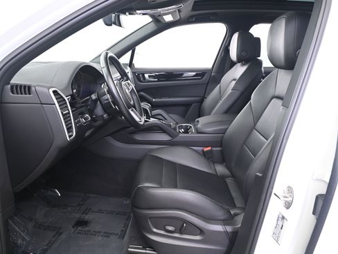 Certified 2022 Porsche Cayenne E-Hybrid image 29