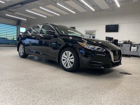 Used 2023 Nissan Sentra S image 3