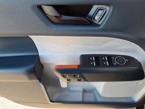 Certified 2024 Ford Maverick XLT image 15