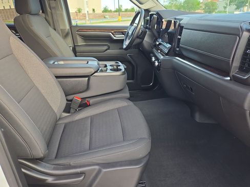 Used 2024 GMC Sierra 1500 Elevation w/ LPO, Elevation Black Package image 31