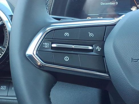 New 2026 Chevrolet Equinox LT w/ Convenience Package II image 8