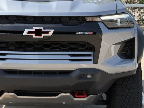 Used 2024 Chevrolet Colorado ZR2 AWD/4WD image 9