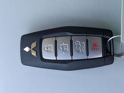 New 2026 Mitsubishi Outlander SE FWD image 29