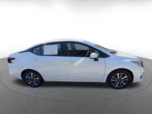 Used 2025 Nissan Versa SV FWD image 16