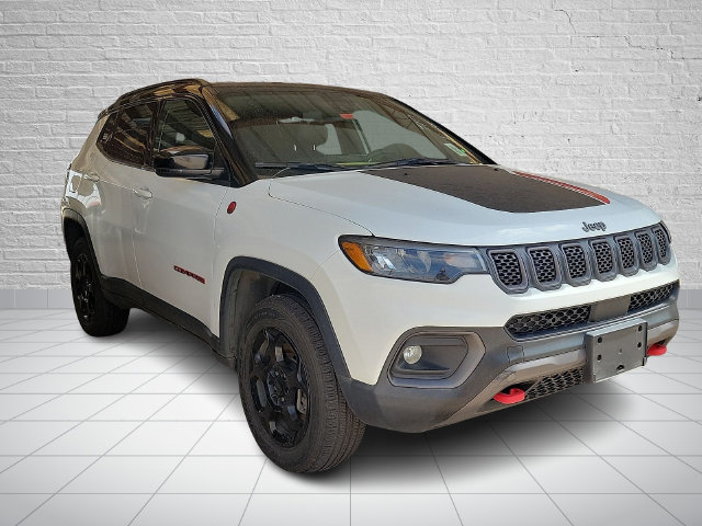 Used 2023 Jeep Compass Trailhawk AWD/4WD image 4