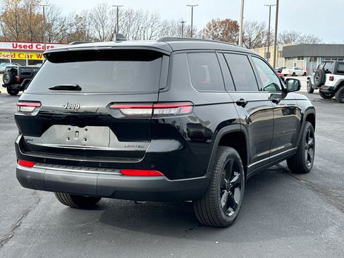 New 2025 Jeep Grand Cherokee L Limited w/ Black Appearance Package AWD/4WD image 5