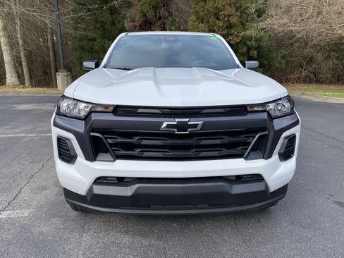 Used 2026 Chevrolet Colorado LT image 3