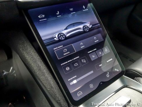 Used 2023 Lucid Air Touring image 23