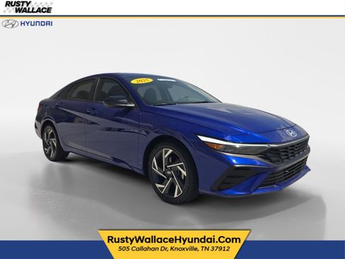 Certified 2025 Hyundai Elantra Sport FWD image 1