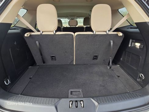 Used 2023 Ford Explorer XLT w/ Class IV Trailer Tow Package image 10