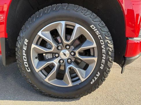 Used 2020 Chevrolet Silverado 1500 RST w/ Texas Edition AWD/4WD image 11