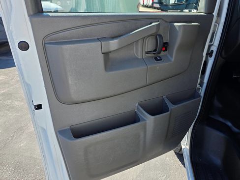 Used 2020 Chevrolet Express 3500 image 22