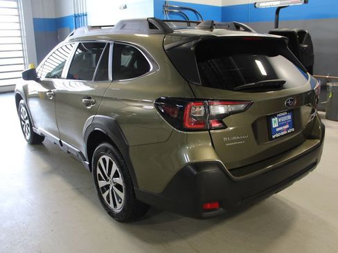 Used 2024 Subaru Outback Premium image 40