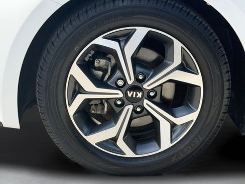 Certified 2021 Kia Forte LXS FWD image 43