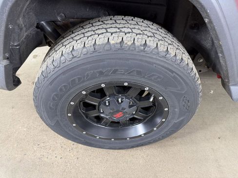Used 2018 Jeep Wrangler Unlimited Sport S AWD/4WD image 24