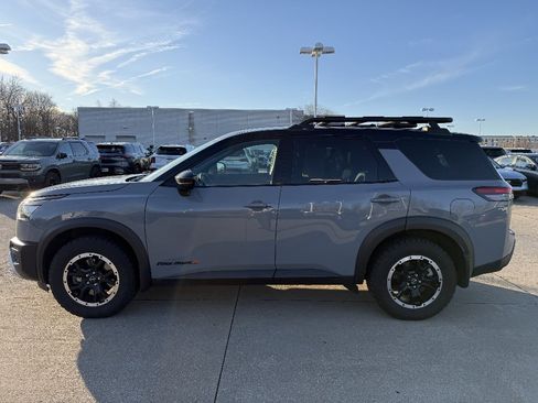 Used 2025 Nissan Pathfinder Rock Creek image 3