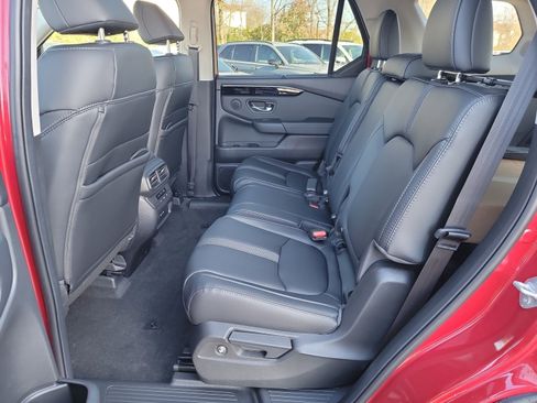 Used 2025 Honda Pilot Touring image 27