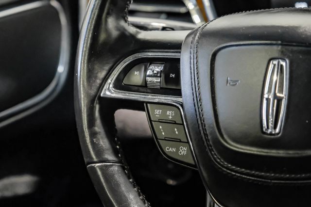 Used 2019 Lincoln Continental Select FWD image 24