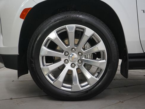 Used 2023 Chevrolet Tahoe Premier w/ Premium Package 2 AWD/4WD image 34