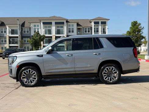 Used 2024 GMC Yukon Denali Ultimate AWD/4WD image 4