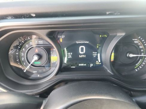 Used 2024 Jeep Wrangler Unlimited Rubicon 4xe AWD/4WD image 7