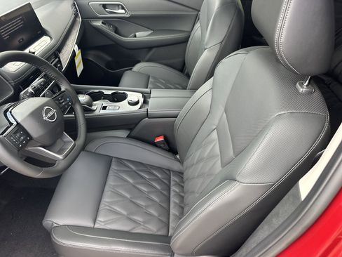 New 2026 Nissan Rogue Platinum AWD/4WD image 16