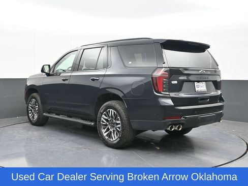 Used 2025 Chevrolet Tahoe Z71 AWD/4WD image 8