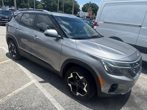 Used 2025 Kia Seltos S FWD image 1