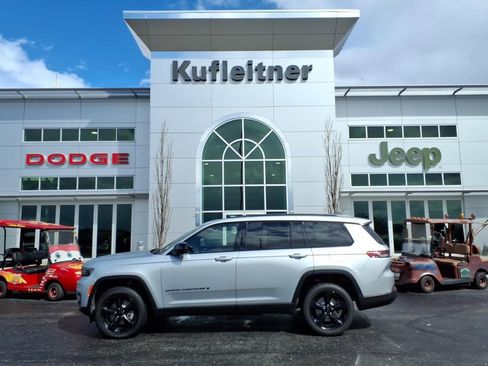 Used 2024 Jeep Grand Cherokee L Altitude AWD/4WD image 1